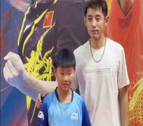 張繼科發(fā)掘8歲好苗子并分享給樊振東：比我當(dāng)年厲害多了
