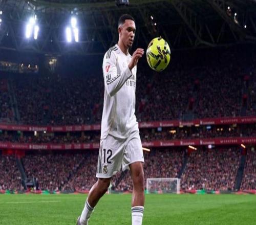 阿斯：英媒報道的阿韋洛亞讓阿諾德走人是謠言，皇馬百分百信任他