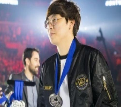 戀戀紅茶爆料：WBG意向教練為前T1、DK教練Bengi