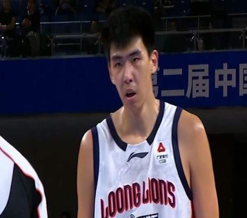 果然被罚了!杜锋爱徒为年轻付出代价,仅罚2万,CBA公司被批双标