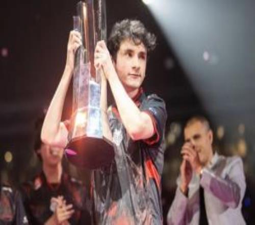 G2為輔助Labrov送上生日祝福：籃球傳奇，輔助GOAT生日快樂