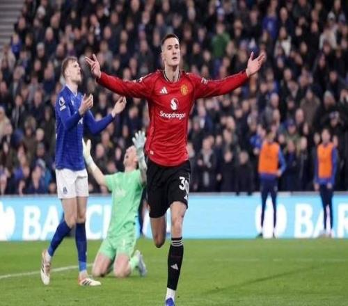 隨著曼聯10獲勝，英超最新積分榜出爐！卡里克率領紅魔殺進前4