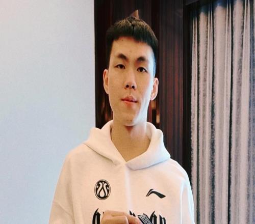 庞峥麟成本赛季最大赢家!全明星首发+进集训队+签赞助商,赚大发