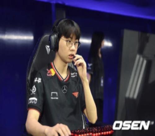 T1無緣小組第二季后賽從首輪打起將面對(duì)入圍賽取勝的隊(duì)伍