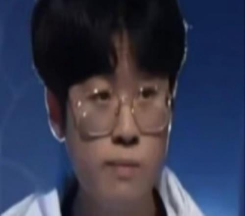 韓網爆料：明天官宣Zeus續約兩年！