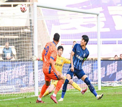 魯能外援中衛補強又有新大魚，韓媒確認他已跟泰山聯系，值得期待