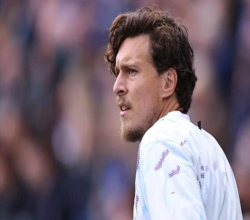 林德洛夫:不能每场都上也没关系回想曼联时光都是美好回忆