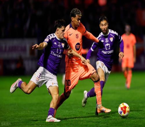 西甲:比利亚雷状态不佳,巴萨抢分无忧比利亚雷VS巴萨