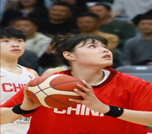 连续多场表现糟糕,李月汝曝与宫鲁鸣发生分歧:我打得不太高兴