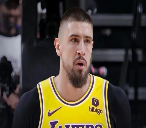 正式簽約加盟！再見，湖人！你好，尼克斯！