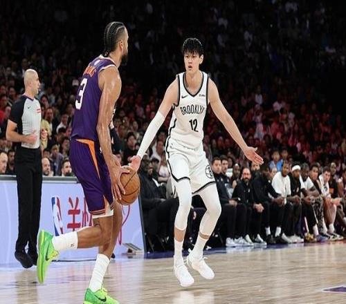 NBA中國(guó)賽曾凡博表現(xiàn)未達(dá)預(yù)期獲得籃網(wǎng)雙項(xiàng)合同難度不小