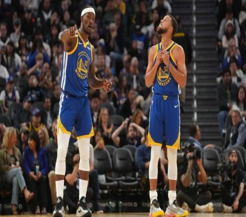 0胜,当库里和吉米巴特勒双双拿下30+时,勇士队却表现糟糕