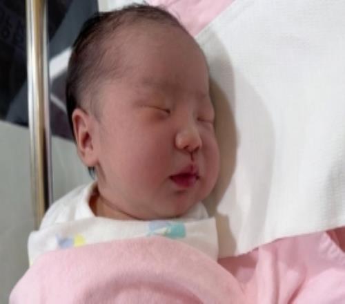 喜得千金前BLG中单Kuro更新动态:就像新年礼物一样