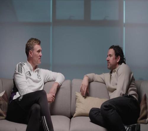 弗莱彻:回归四后卫是水到渠成的事,这是针对比赛的最优解