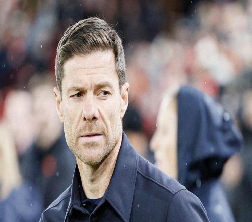 總比分05，阿隆索帶隊2次對陣?yán)锲志庥鍪Ю? loading=