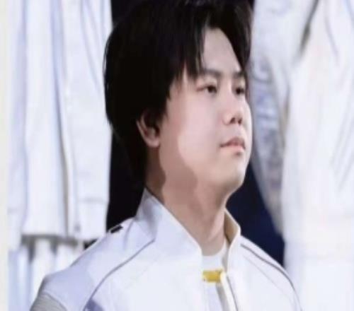 圈內人：JDG官宣junjia加入Shadow去CFO接替打野了