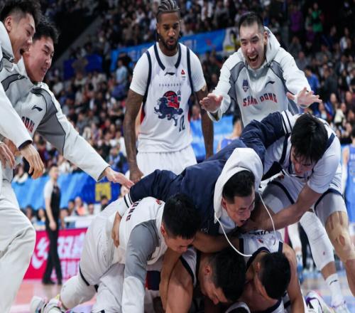 2分17分23分！3門慘案1場絕殺，奪冠大熱轟然倒下，前8呈323格局