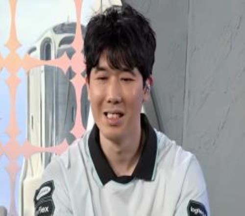 Cvmax：我們輔助Career賽中哭了，那是他積累的壓力和情緒爆發(fā)