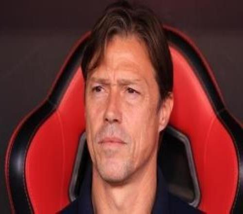 阿尔梅达:12轮联赛塞维拿了41张黄牌,我不能接受这样的判罚