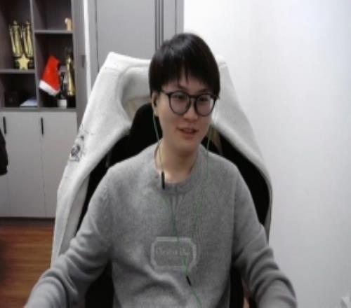 Meiko直播回复网友：比赛肯定得打的2月或3月或者第一阶段打完