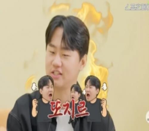 Kuro:LPL选手拿一次世界赛冠军就成为了艺人无论去哪都被认出来