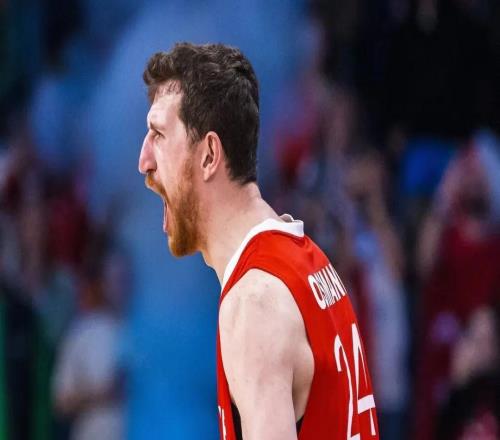 【最大黑马出品】就靠这场比赛，他就要把自己打到NBA了