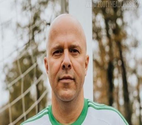 茲沃勒推出115周年紀念球衣，斯洛特、斯塔姆、賴因德斯等現(xiàn)身支持