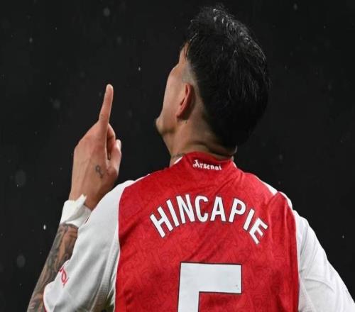 因卡皮耶:很高兴能见到药厂的队友我渴望赢得所有冠军