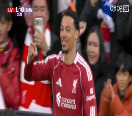 真解气!利物浦20完爆布莱顿,埃基蒂克双响,萨拉赫替补不贪功