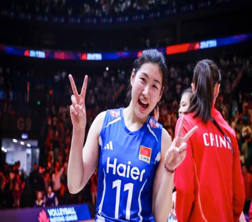 击败世界第3！中国女排19岁重炮崛起：大力跳发真猛，赵勇添利器