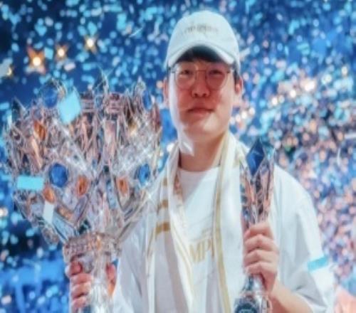 Gumayusi:一直梦想着成为世界最强选手想长久地打职业