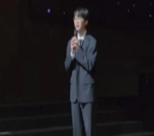 Doran唱祝福歌曲前的发言:我唱歌并不算好,只是会用心去唱的