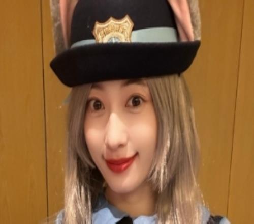 主持人张小薇晒照,配文:Halloween