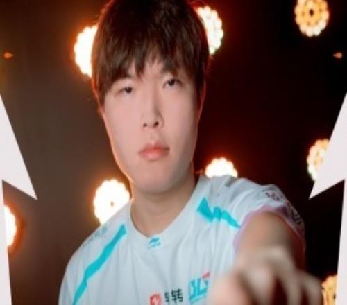 LPL賽事官方祝賀BLG取勝：所有的一劍成名，都是百戰成鋼