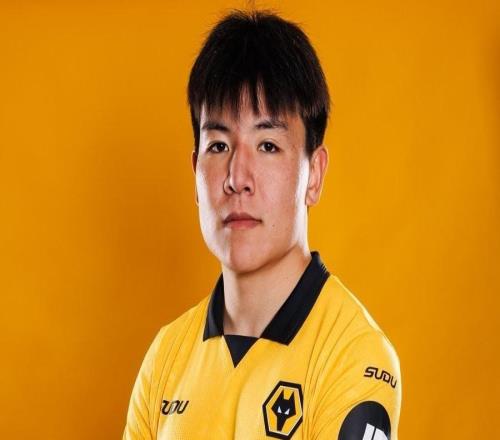 英超官网冬窗更新名单:徐彬出现在狼队U21球员阵容里