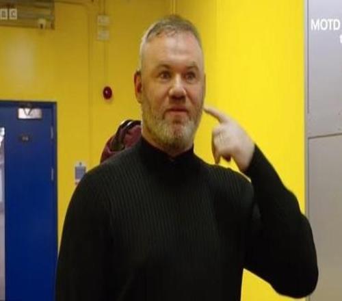 魯尼：我的左耳已經(jīng)失聰，在嘈雜環(huán)境下很難聽清同事的聲音