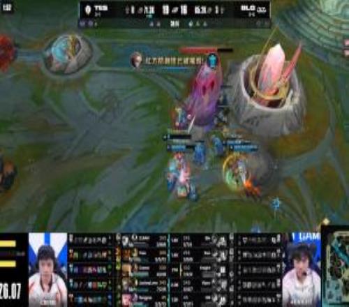 再見了69ZUIAN上單VN技驚四座對線兩度單殺Bin,後者戰績17