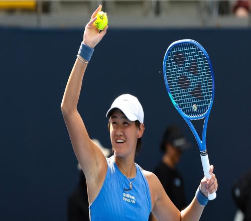 20进四强！中国女网25岁1米82王牌再冲冠：16胜1负追赶郑钦文