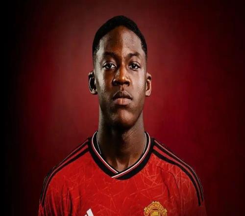 记者:齐尔克泽已与曼联沟通过,1月或转会米兰体育报:梅努冬窗或离队