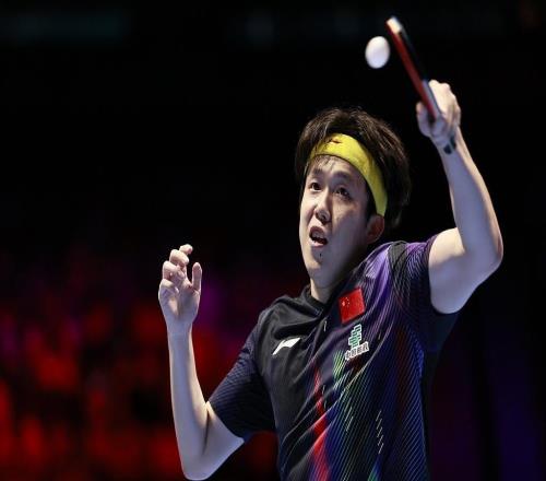 孤軍奮戰!王楚欽戰勝小勒布倫,挺進乒乓世界杯八強
