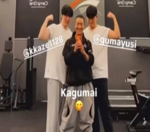 備戰(zhàn)舉重嘛健身教練曬和ZekaGumayusiKanavi的訓練動態(tài)