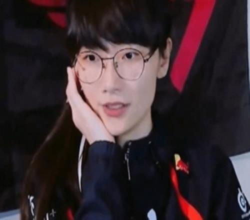女版“Faker”正式確認不去線下看T1比賽！吧友們如何評價