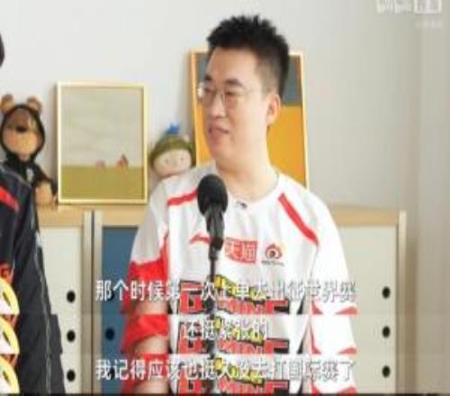 Xiaohu：轉上單那年感覺打國際賽的其他上單都很輕鬆，國內很難打