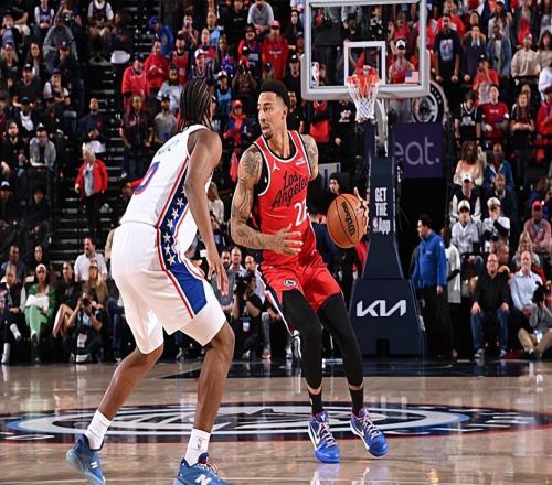 又一次拿下20+高分,快船还是赶紧转战这位双向合同侧翼新星吧