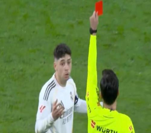 西甲178场马德里德比52张红牌,为联赛历史红牌第二多的比赛