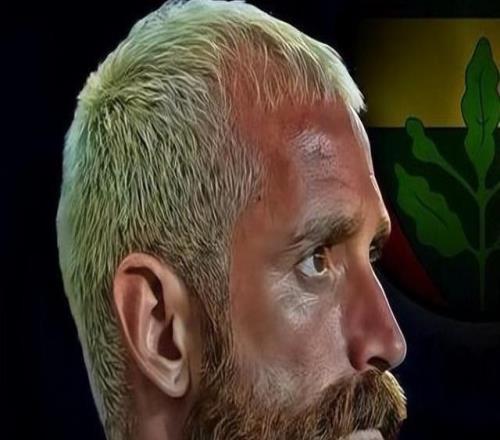 還記得利物浦“紋身哥”嗎梅雷萊斯退役10年，生活竟比踢球更狂