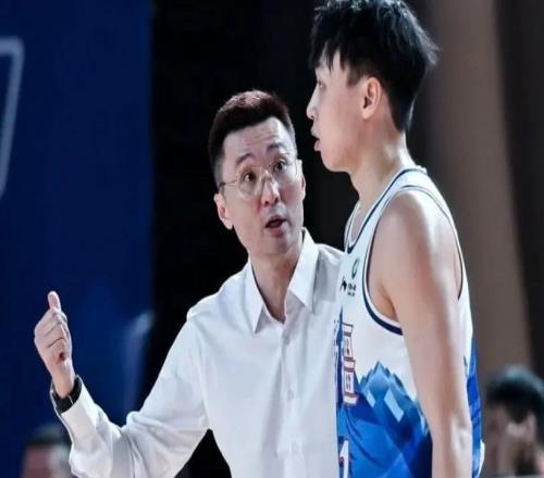 CBA排名彻底乱了,辽篮下滑倒数,广东队坏消息,顶级教练下课