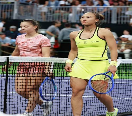 鄭欽文出局輿論又炸了！網(wǎng)友喊新教練下課，一姐罕見承認(rèn)處于低谷