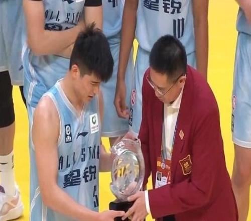 實(shí)至名歸！陳家政三分6中4得到26+6+4榮膺星銳賽MVP