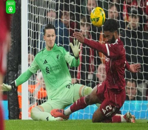 英联杯利物浦03遭水晶宫淘汰,伊斯梅拉萨尔双响,纳洛直红